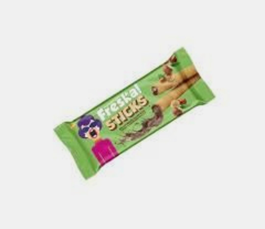 فرريسكا ويفر رول مغطي بالشوكولاته البيضاء محشي بكريمة الكاكاو والبندق 2 قطعه  * 12 في العبوة