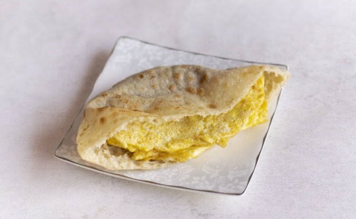 سندوتش بيض اومليت بلدى