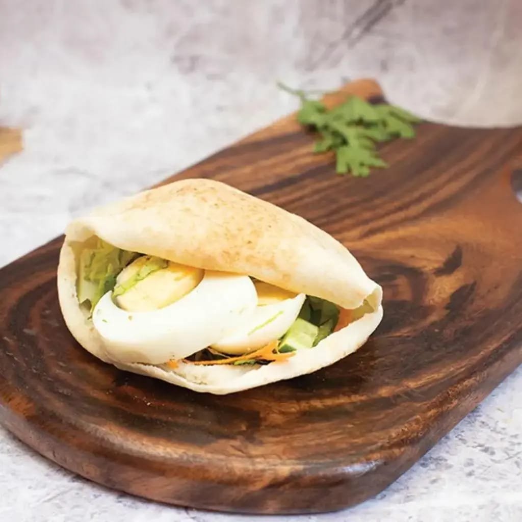 سندتش بيض مسلوق عيش شامي